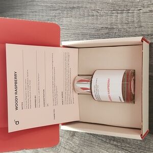 Dossier Woody Raspberry 1.7oz